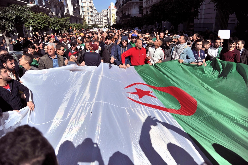 ALGERIA: DESPITE CONCESSIONS, THE POLITICAL ELITE DIGS IN FOR THE LONG HAUL