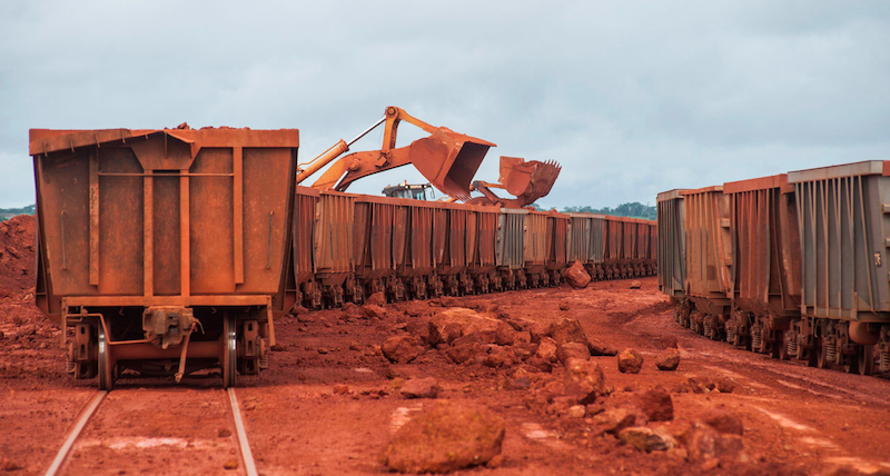 GUINEA: POLITICAL INSTABILITY THREATENS TO SPOIL MINING BOOM IN COMING YEAR