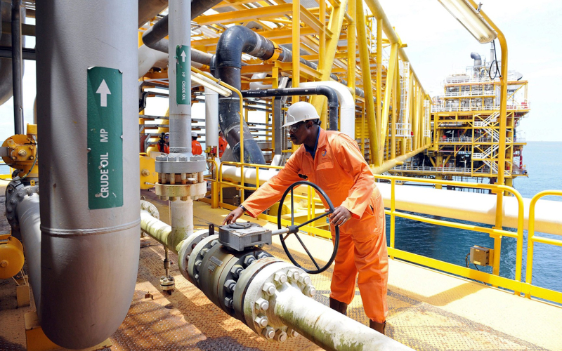 NIGERIA: OIL SECTOR ASSET SELL-OFFS MIGHT AVERT FEARS OF ‘BANKRUPTCY’