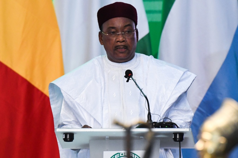 NIGER: POLITICAL TRANSITION IMPROVES INVESTOR CONTRACT CERTAINTY AND ECONOMIC OUTLOOK